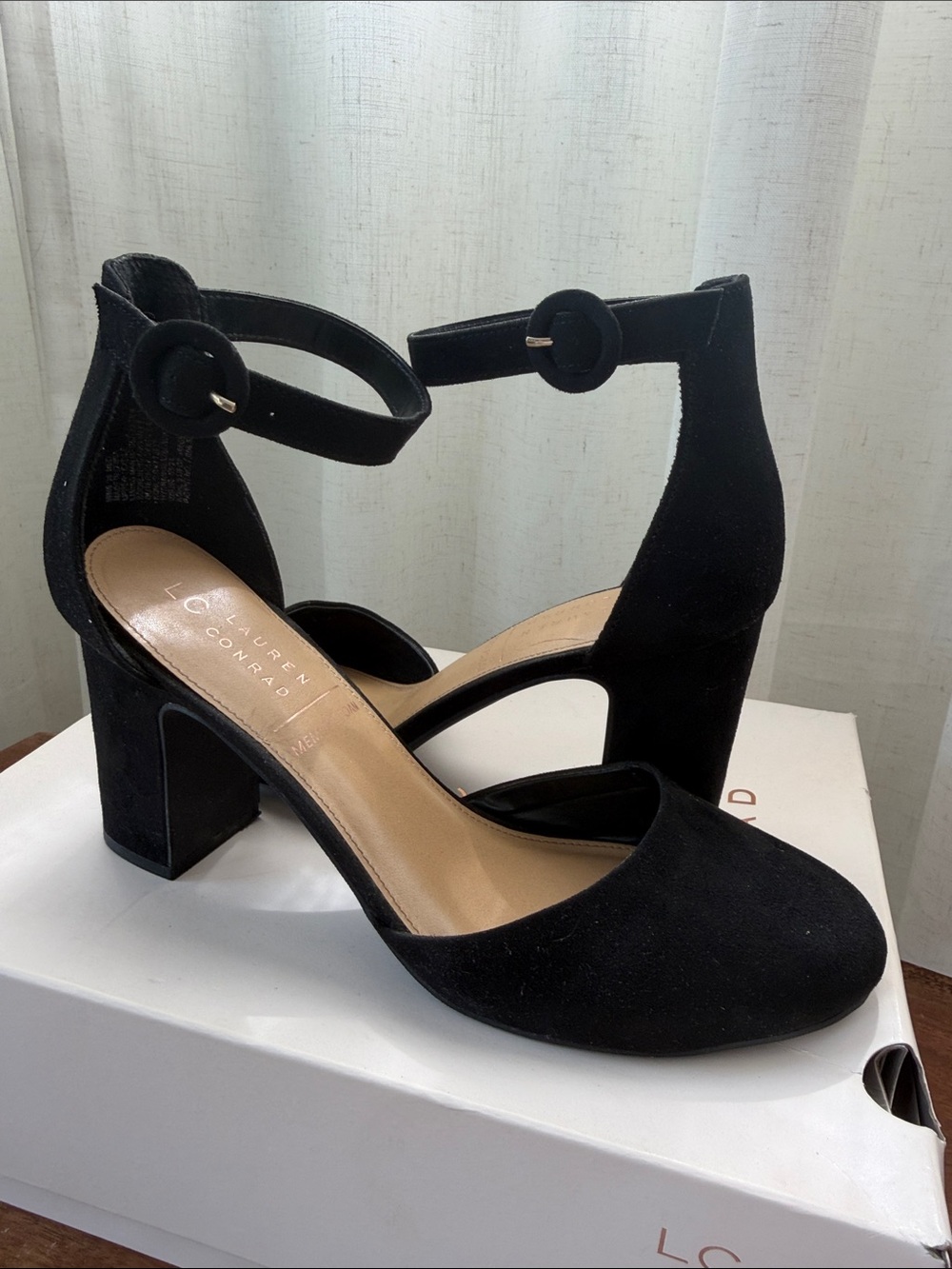LC Lauren Conrad Hydrangea Heels